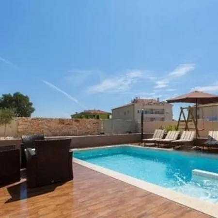Holiday home Ferienhaus In Premantura Mit Terrasse, Garten Und Whirlpool Pula
